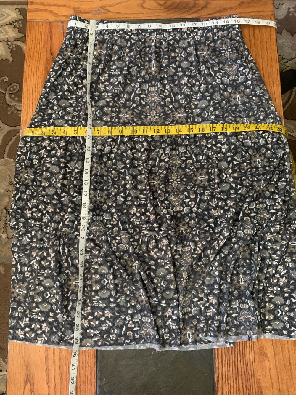 Canyon Retreat black print tiered skirt size medium - Picture 7 of 12